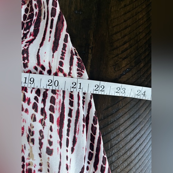 Anthropologie Olivia Burgundy and White Layered Cami NWT Large - Picture 5 of 7